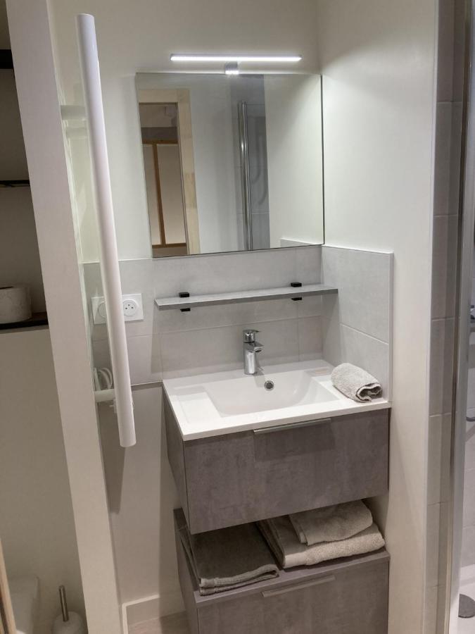 La Maison Du Cocher - Chambre Independante Climatisee En Hypercentre - Lit Queen Size Angers Exterior photo